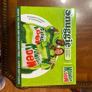 Snuggie The Original Wearable Blanket/Sleeves Mountain Dew Super Soft Fleece